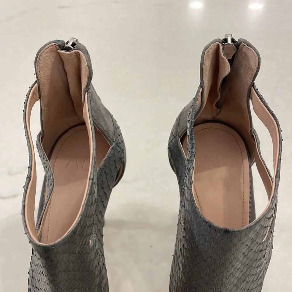 AD & Daughters heels - Picture 10 of 14
